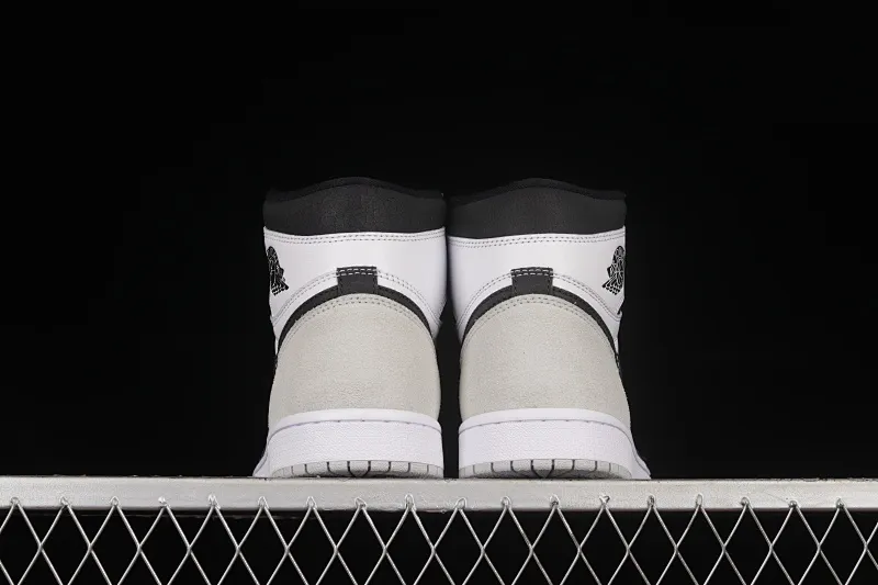 All categories Air Jordan Jordan series basketball shoes Air Jordan 1 High Air Jordan 1 High OG "Stage Haze" AJ1 Joe 1 black and gray toe 555088-108
